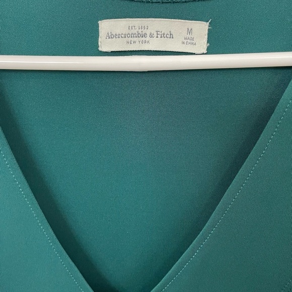 Abercrombie & Fitch Green Dress - Picture 2 of 3